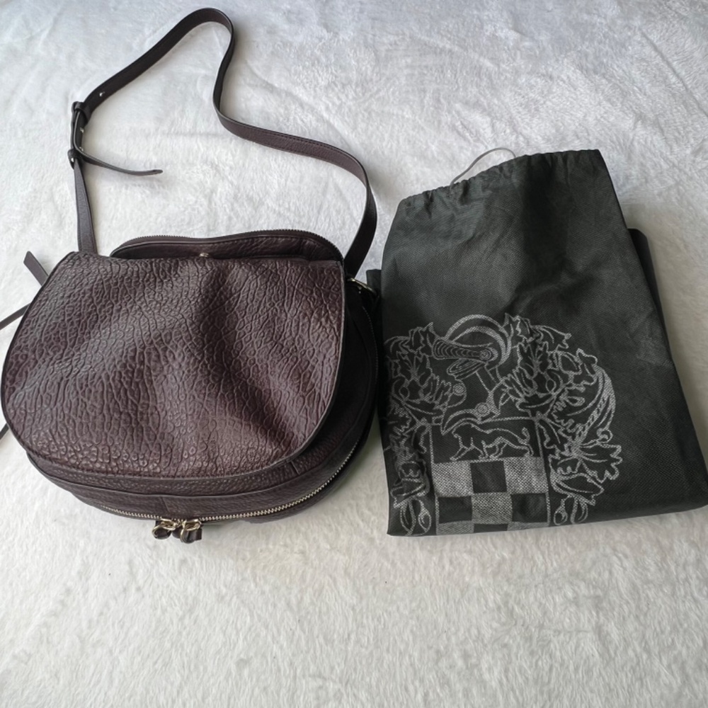Vince Camuto Large Lamb Leather Crossbody Bag – Ida Black Cherry - Picture 3 of 16